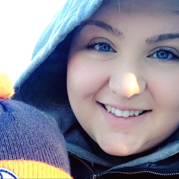 Meet the Posher Other - Meet your Posher, Amber